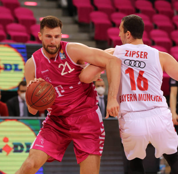 队开始更加 队开始更加