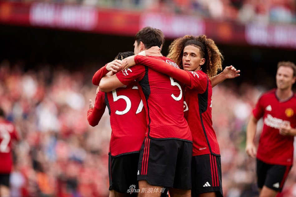 眼表现显得 眼表现显得