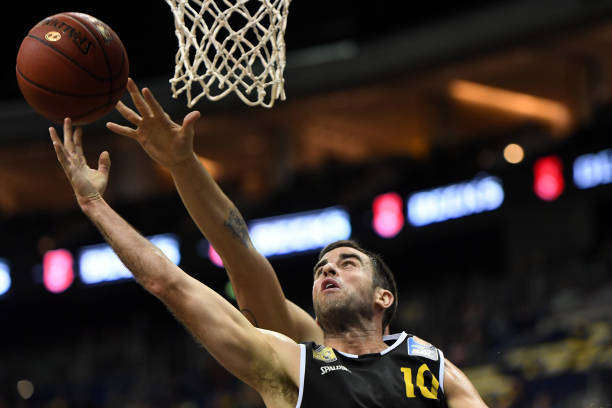 止步8强 止步8强