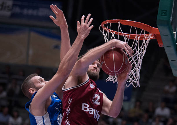 造轻快剧情 造轻快剧情